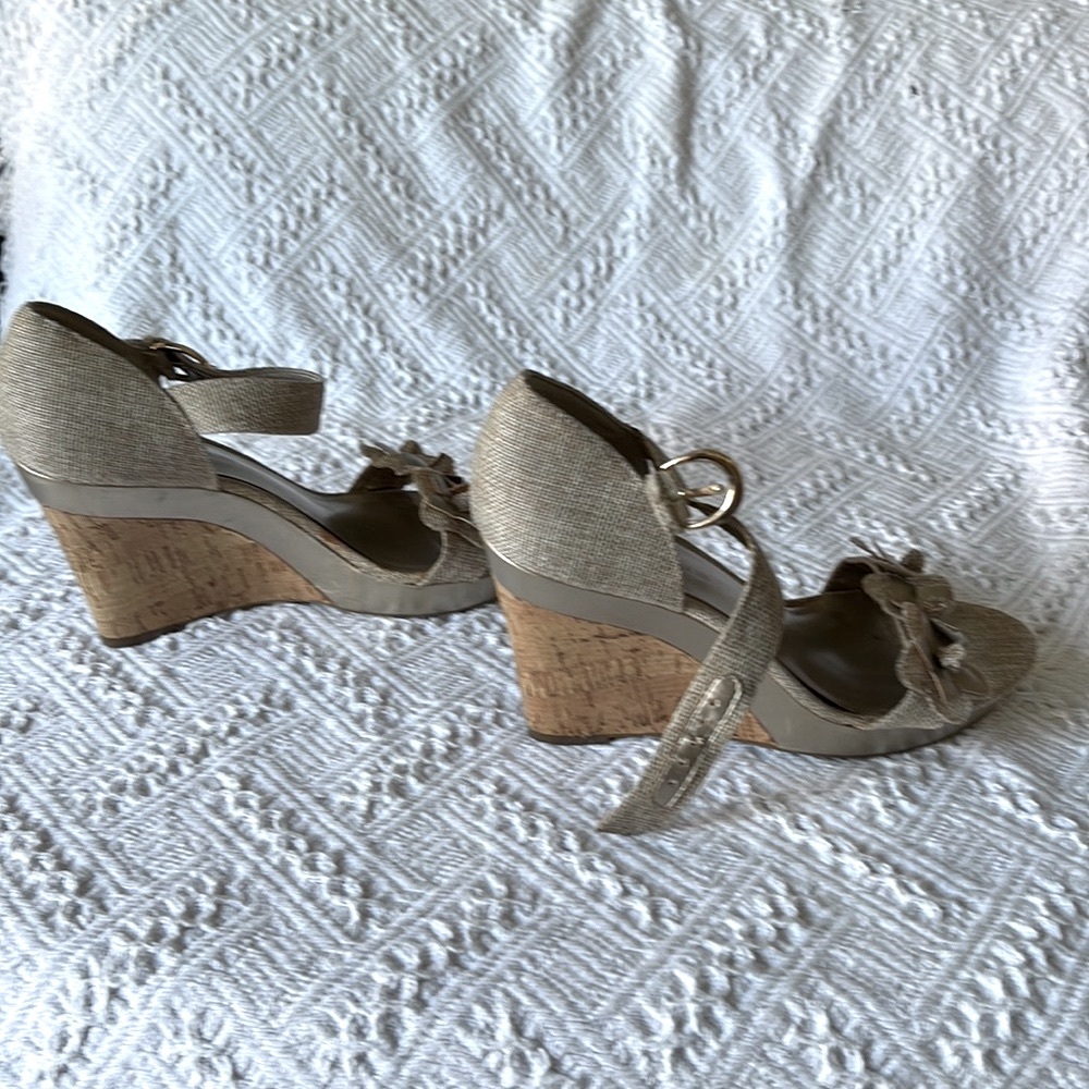 AK Anne Klein Tan Platform Sandals 7m - Picture 5 of 11